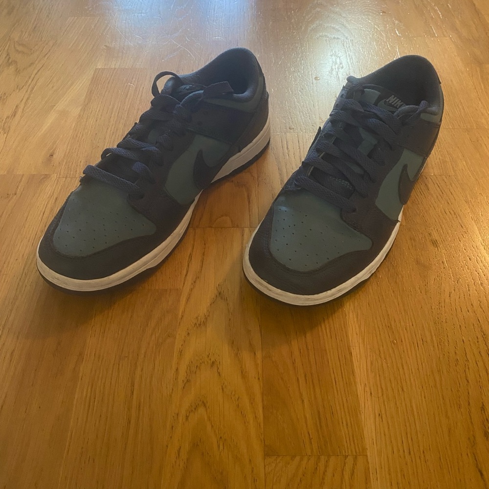 Nike Men’s Dunks Low-Top Sneakers in Dark Gray/Green